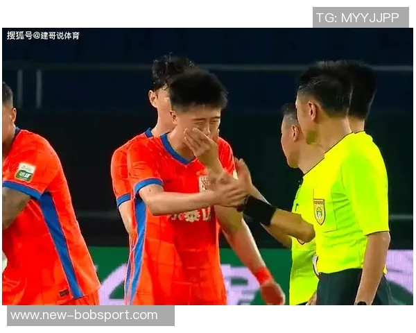 泰山中卫洛佩斯对抗表现不佳奥斯卡强势突破致失球 泰山中卫洛佩斯对抗表现不佳奥斯卡强势突破致失球