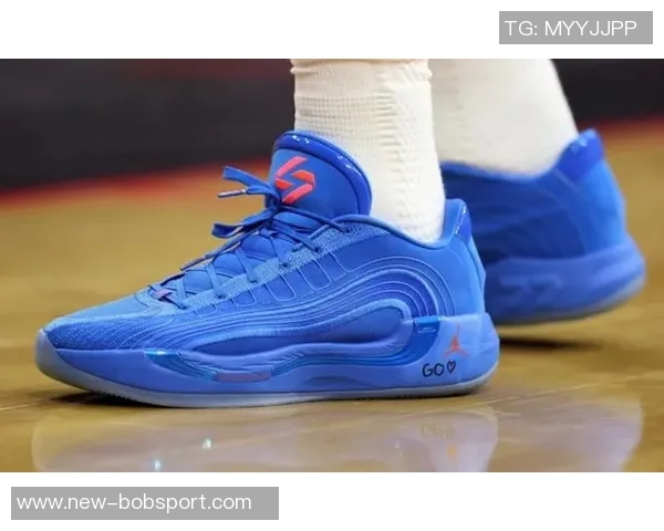 东契奇球鞋铭刻女儿名字感恩女儿是生命中最珍贵的礼物 东契奇球鞋铭刻女儿名字感恩女儿是生命中最珍贵的礼物