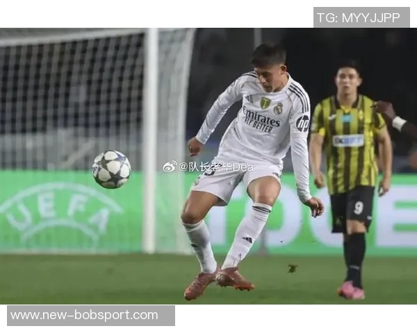 马卡报道皇马右后卫人荒引发阿什拉夫回归猜测阿诺德预计两周后复出