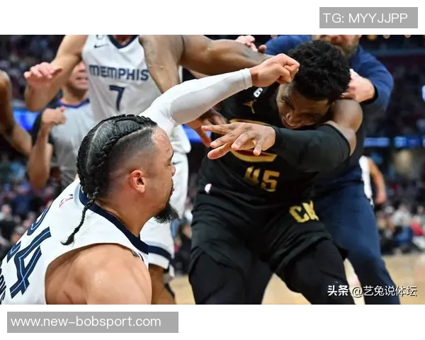 詹姆斯回应狄龙被逐事件称这是技术犯规我也曾遭遇类似判罚 詹姆斯回应狄龙被逐事件称这是技术犯规我也曾遭遇类似判罚