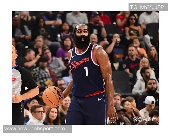 哈登四天三战展现超强表现快船战绩一胜两负引发关注